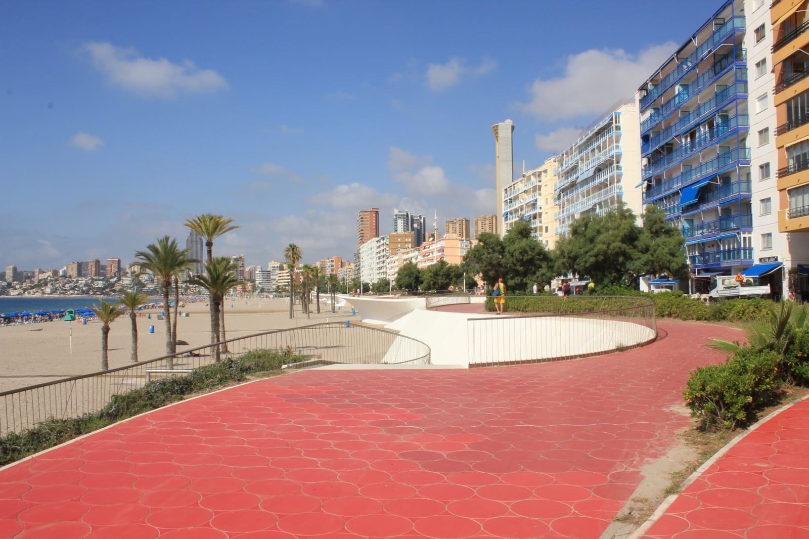 1 soveværelse Lejlighed til salg i Benidorm med swimmingpool - € 166.400 (Ref: 9942794)
