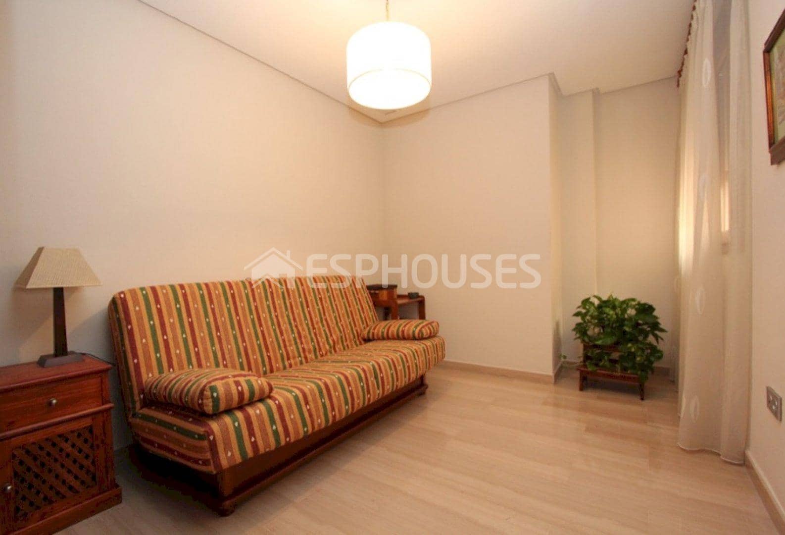 4 quarto Apartamento para venda em Guardamar del Segura com garagem - 340 000 € (Ref: 9942795)