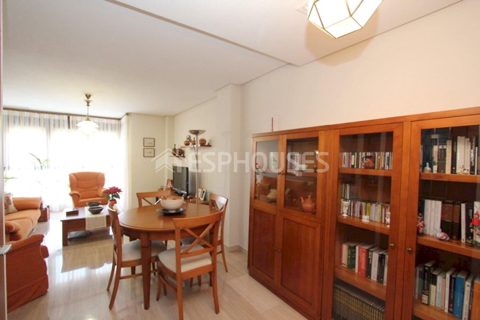 4 quarto Apartamento para venda em Guardamar del Segura com garagem - 340 000 € (Ref: 9942795)