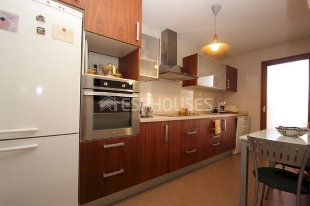 4 makuuhuone Huoneisto myytävänä paikassa Zona Pueblo, Guardamar del Segura mukana 
autotalli - 340 000 € (Ref: 9942795)