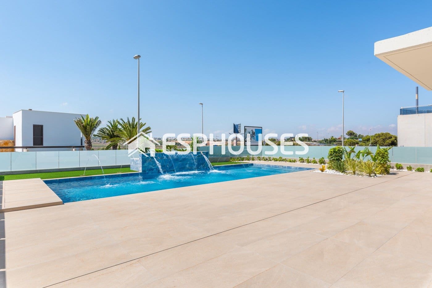 3 Zimmer Villa zu verkaufen in Orihuela Costa mit Pool Garage - 995.000 € (Ref: 9944224)
