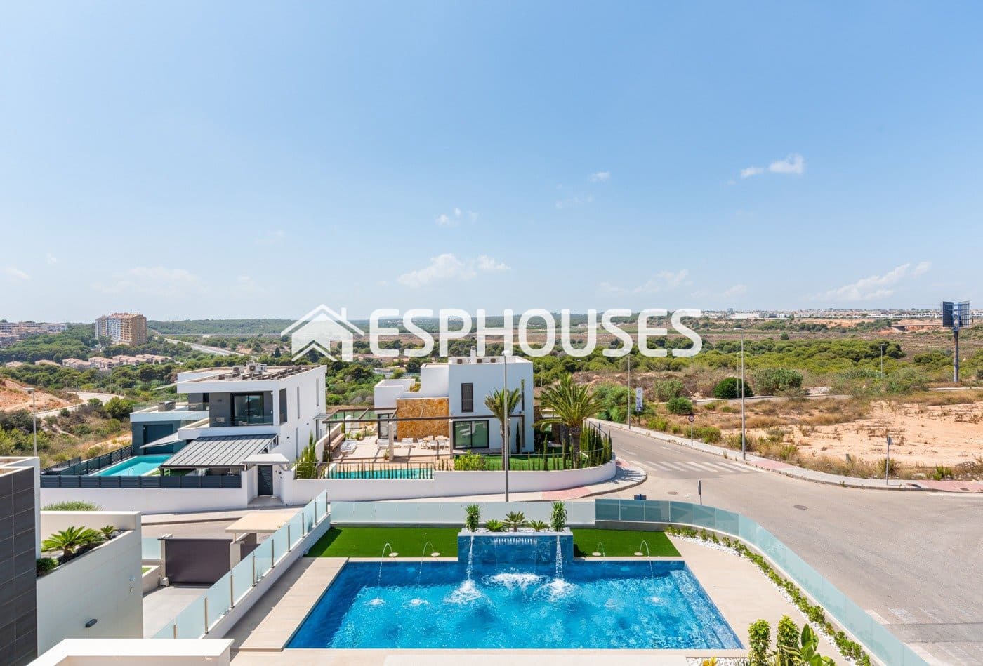 3 Zimmer Villa zu verkaufen in Orihuela Costa mit Pool Garage - 995.000 € (Ref: 9944224)