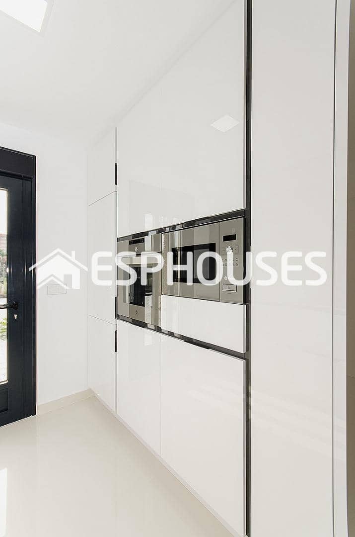 4 Zimmer Villa zu verkaufen in Orihuela Costa mit Pool Garage - 995.000 € (Ref: 9944225)