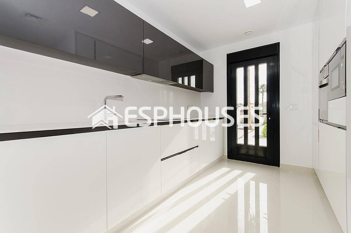 4 Zimmer Villa zu verkaufen in Orihuela Costa mit Pool Garage - 995.000 € (Ref: 9944225)
