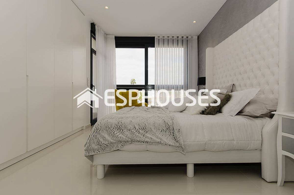 4 Zimmer Villa zu verkaufen in Orihuela Costa mit Pool Garage - 995.000 € (Ref: 9944225)