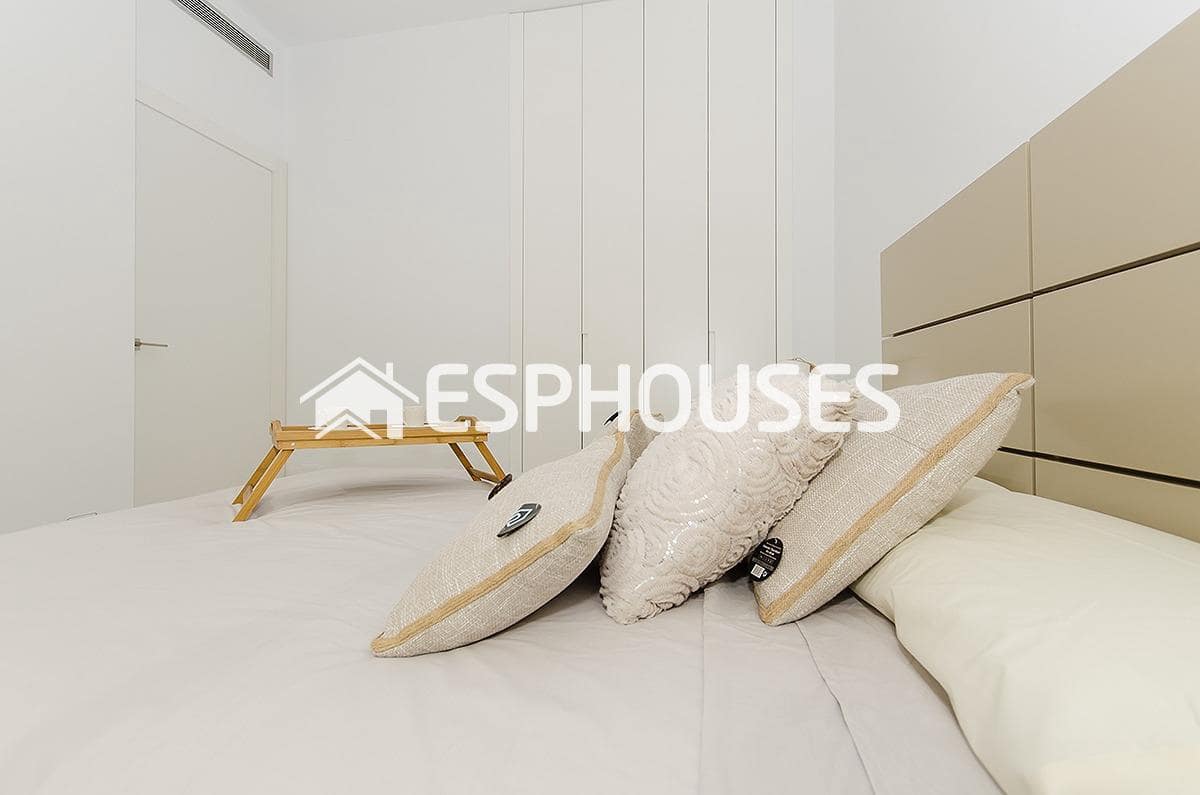 4 Zimmer Villa zu verkaufen in Orihuela Costa mit Pool Garage - 995.000 € (Ref: 9944225)