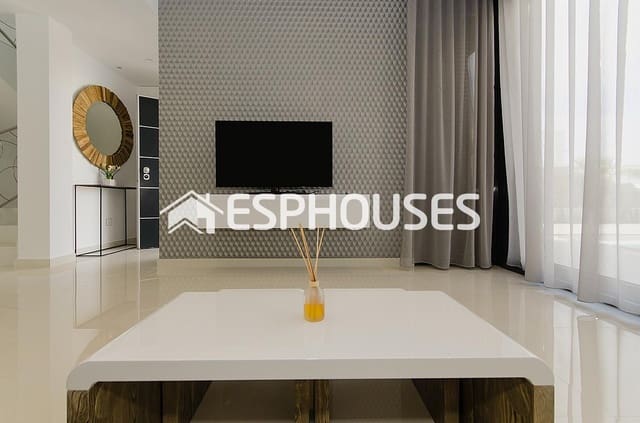 4 Zimmer Villa zu verkaufen in Campoamor, Orihuela mit Pool Garage - 995.000 € (Ref: 9944225)