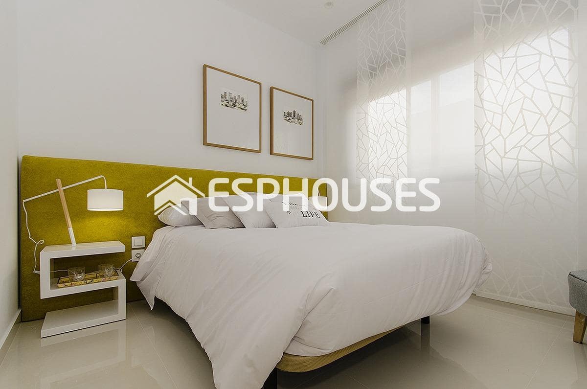 4 Zimmer Villa zu verkaufen in Orihuela Costa mit Pool Garage - 995.000 € (Ref: 9944225)