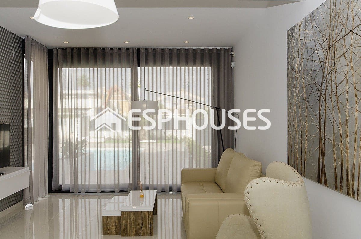 4 sovrum Villa till salu i Orihuela Costa med pool - 995 000 € (Ref: 9944225)