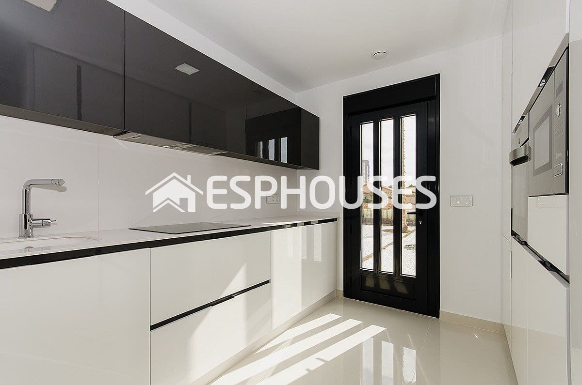 4 sovrum Villa till salu i Orihuela Costa med pool - 995 000 € (Ref: 9944225)