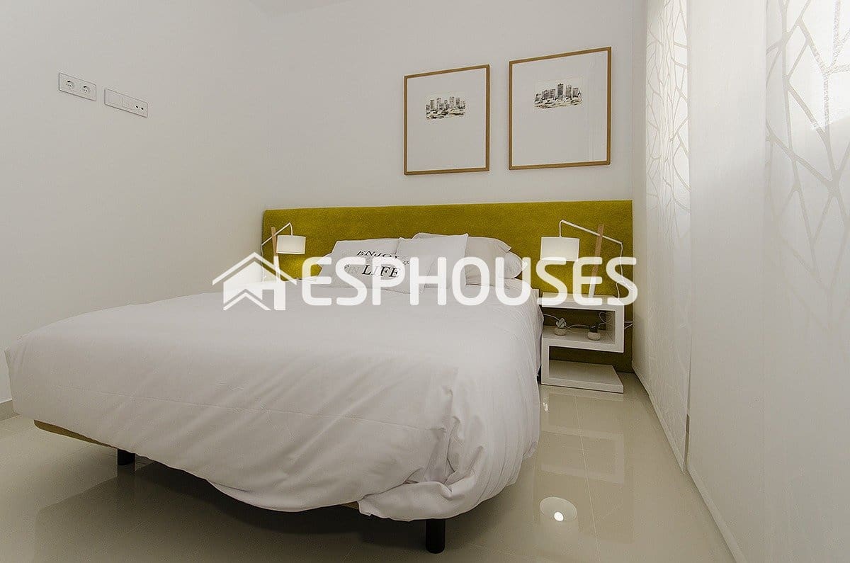4 sovrum Villa till salu i Orihuela Costa med pool - 995 000 € (Ref: 9944225)