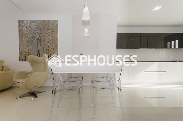 4 soveværelse Villa til salg i Campoamor, Orihuela med swimmingpool - € 995.000 (Ref: 9944225)