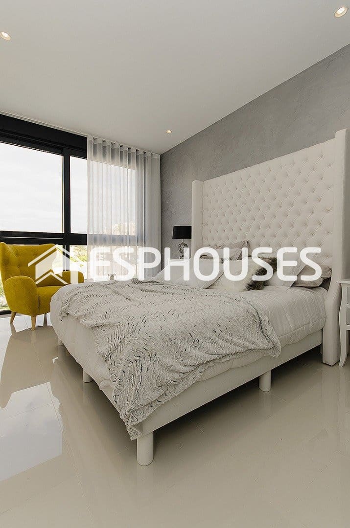 4 sovrum Villa till salu i Orihuela Costa med pool - 995 000 € (Ref: 9944225)