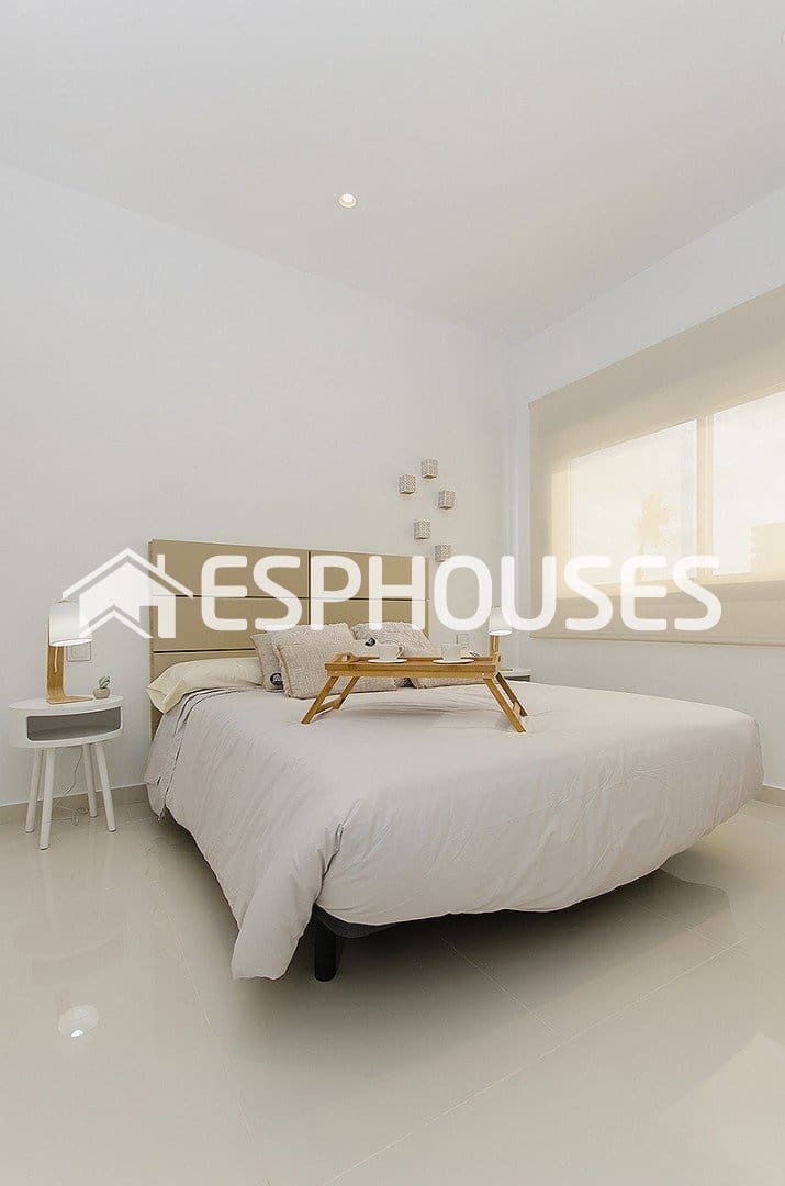 4 sovrum Villa till salu i Orihuela Costa med pool - 995 000 € (Ref: 9944225)