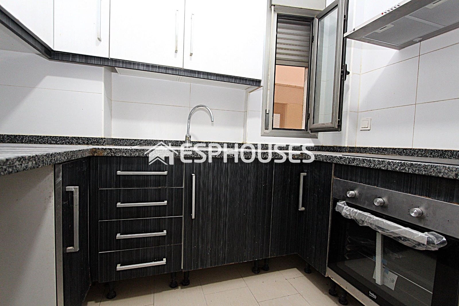 2 Zimmer Apartment zu verkaufen in Guardamar del Segura mit Garage - 190.000 € (Ref: 9955328)