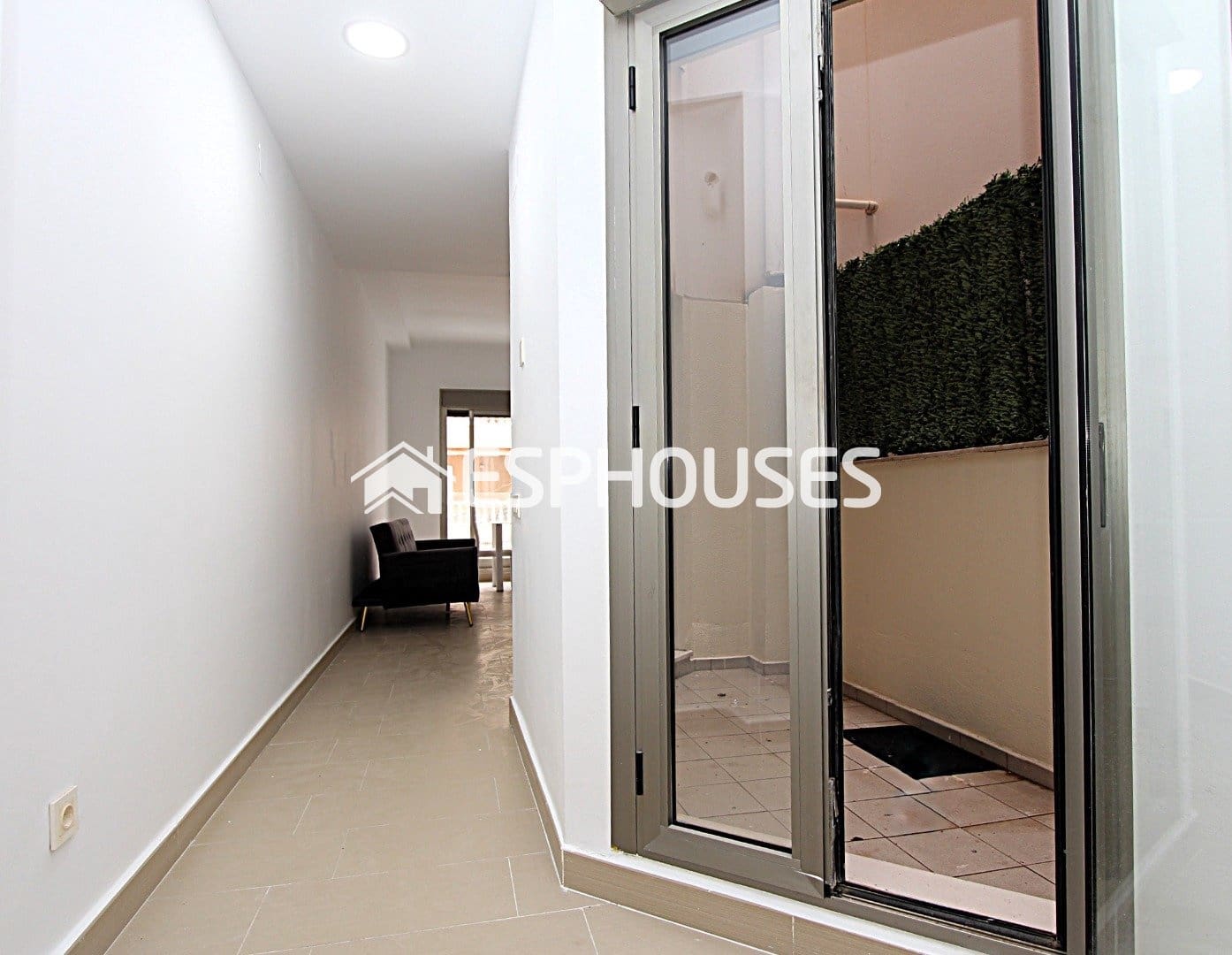 Apartamento de 2 habitaciones en Guardamar del Segura en venta con garaje - 190.000 € (Ref: 9955329)