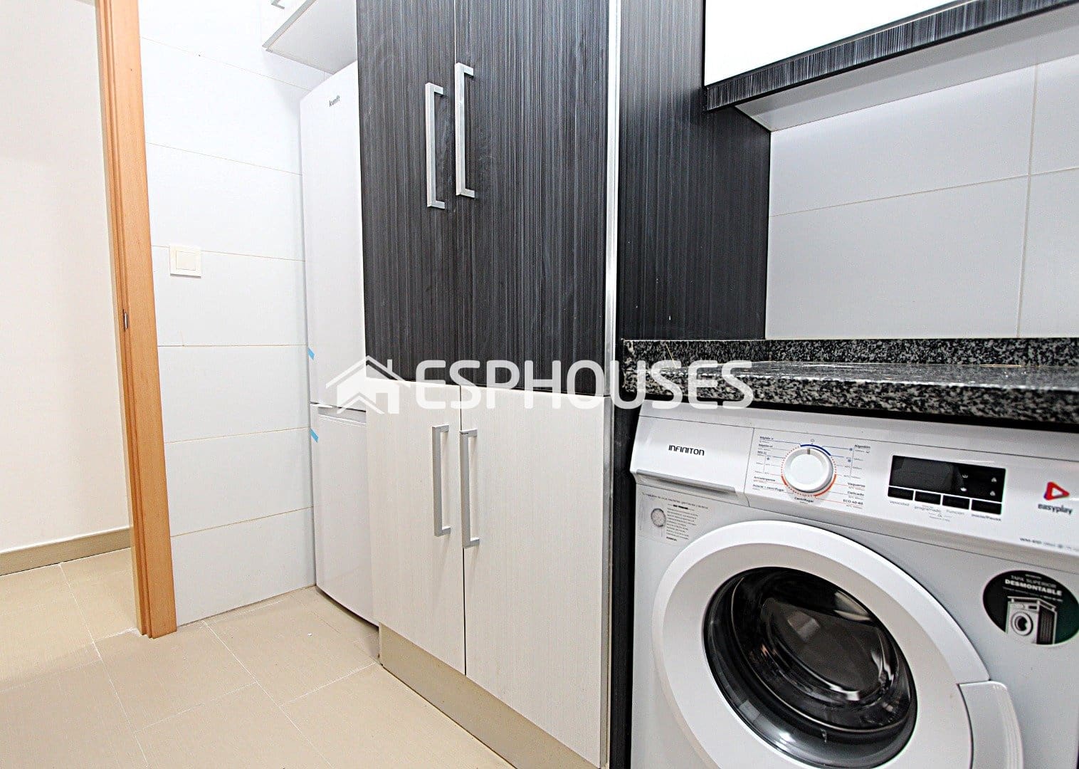 Apartamento de 2 habitaciones en Guardamar del Segura en venta con garaje - 190.000 € (Ref: 9955329)