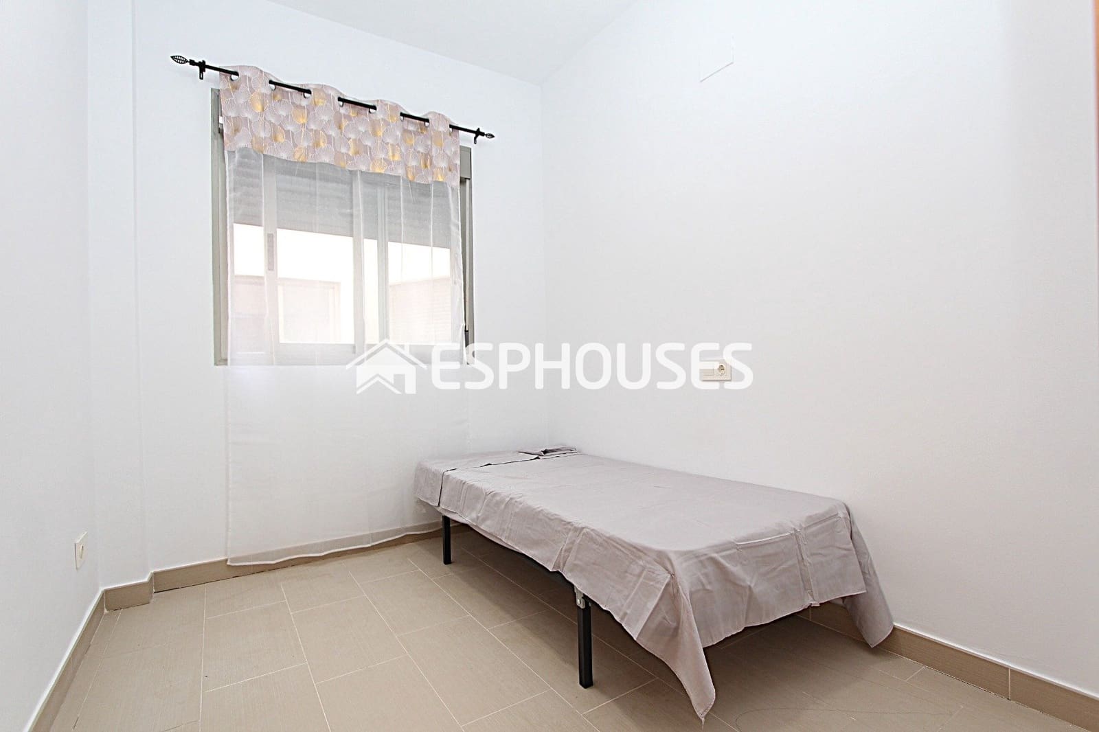 2 Zimmer Apartment zu verkaufen in Guardamar del Segura mit Garage - 190.000 € (Ref: 9955330)
