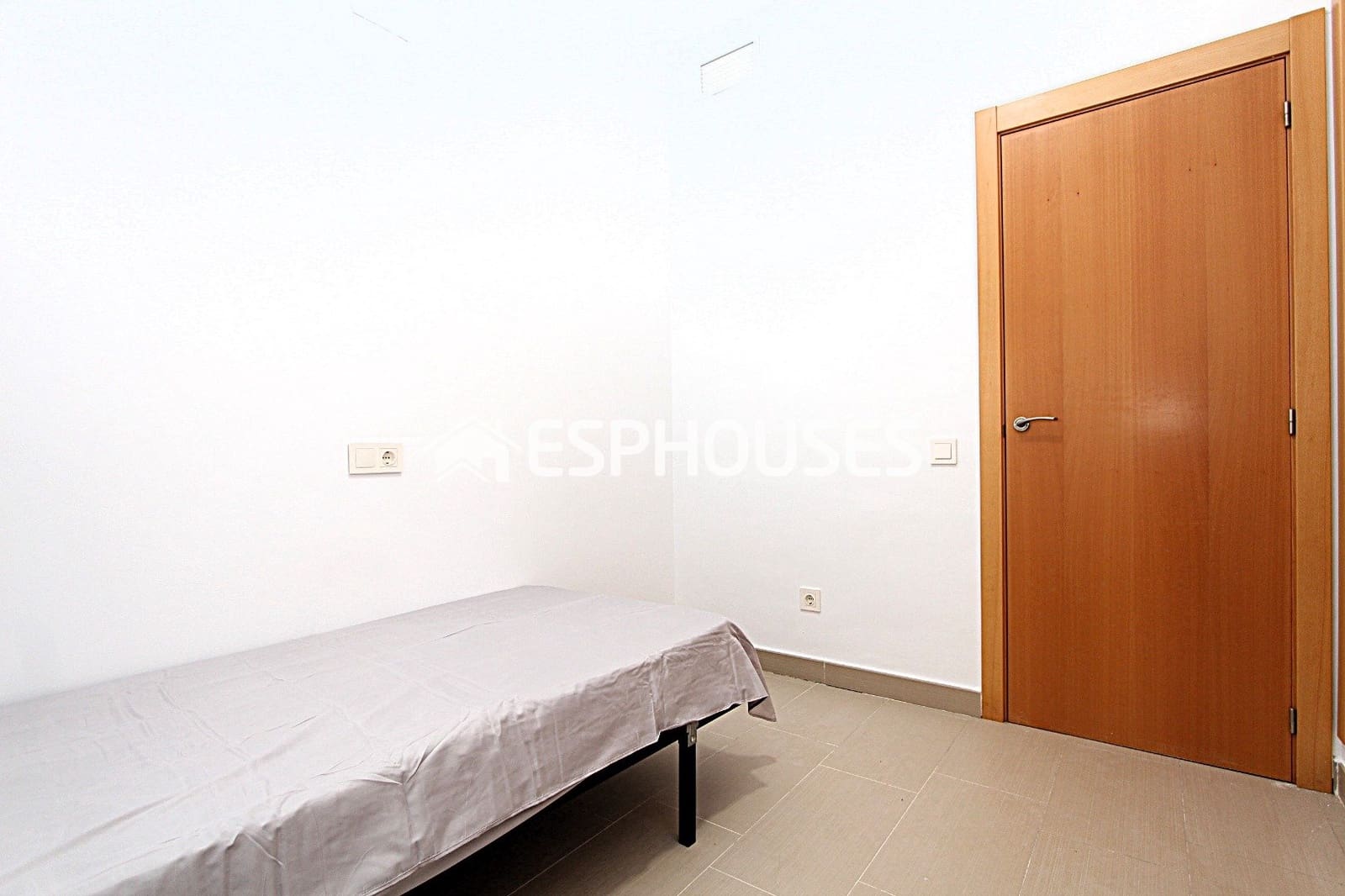 2 Zimmer Apartment zu verkaufen in Guardamar del Segura mit Garage - 190.000 € (Ref: 9955330)