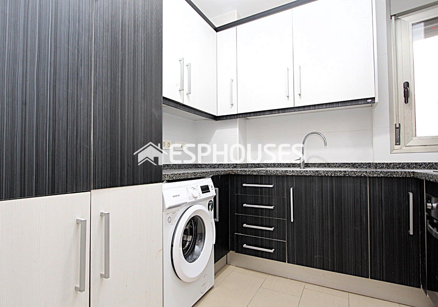 2 Zimmer Apartment zu verkaufen in Guardamar del Segura mit Garage - 190.000 € (Ref: 9955330)