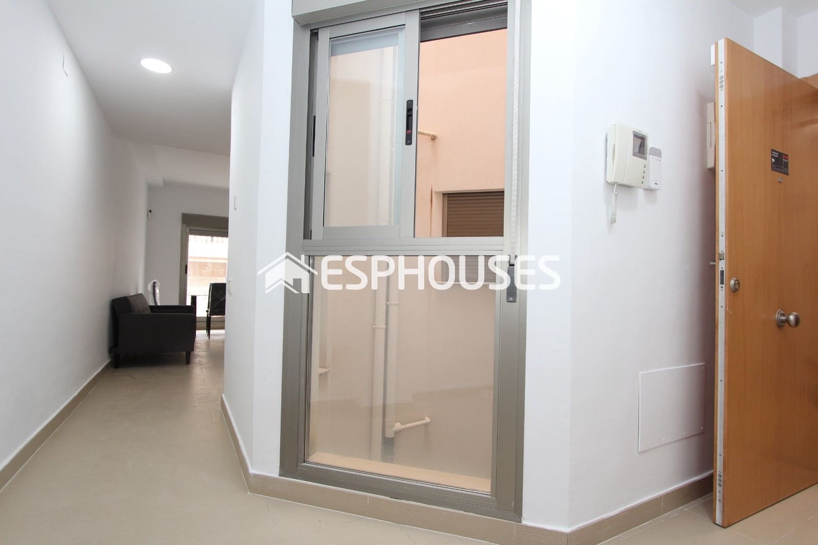 2 bedroom Apartment for sale in Guardamar del Segura with garage - € 190,000 (Ref: 9955331)