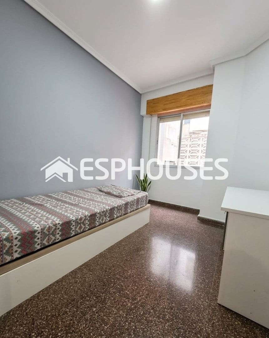 Apartamento de 4 habitaciones en Elche / Elx en venta - 185.500 € (Ref: 9955334)
