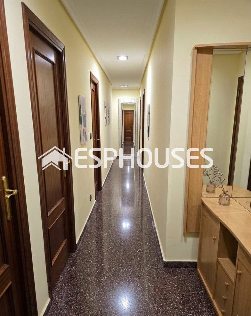 Apartamento de 4 habitaciones en Elche / Elx en venta - 185.500 € (Ref: 9955334)