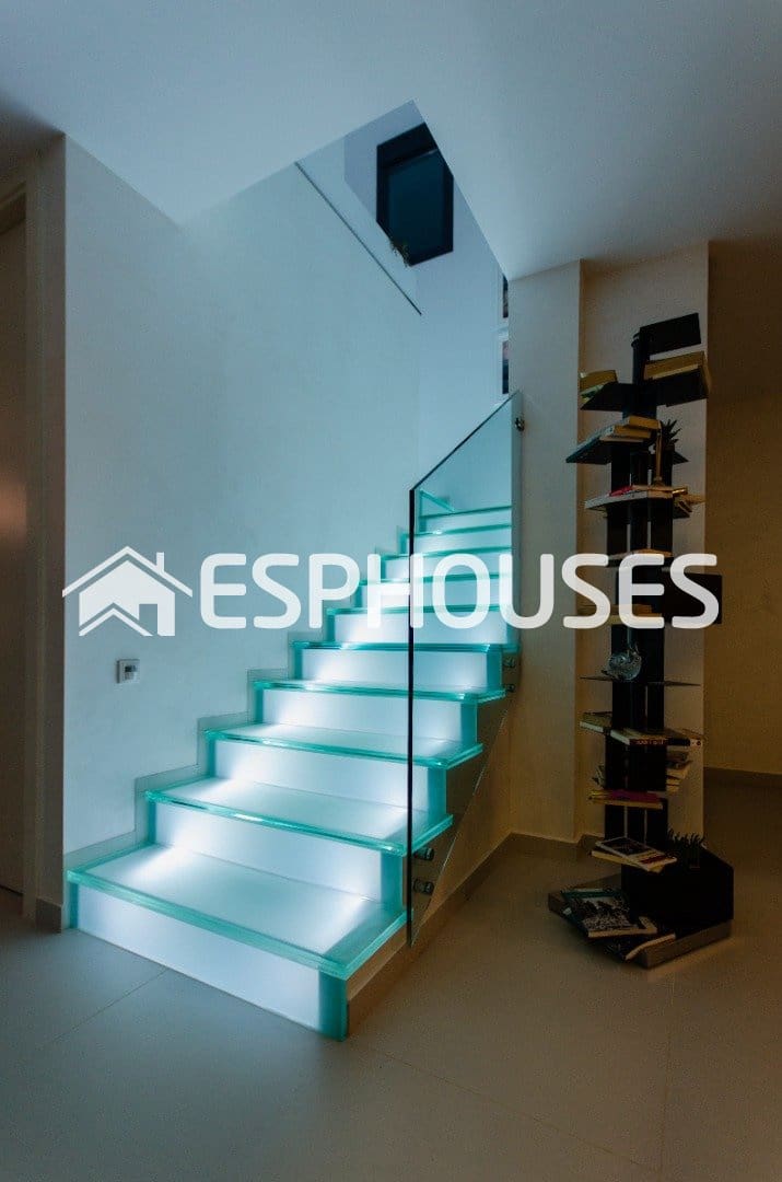 4 bedroom Villa for sale in Orihuela Costa with pool - € 1,195,000 (Ref: 9955340)