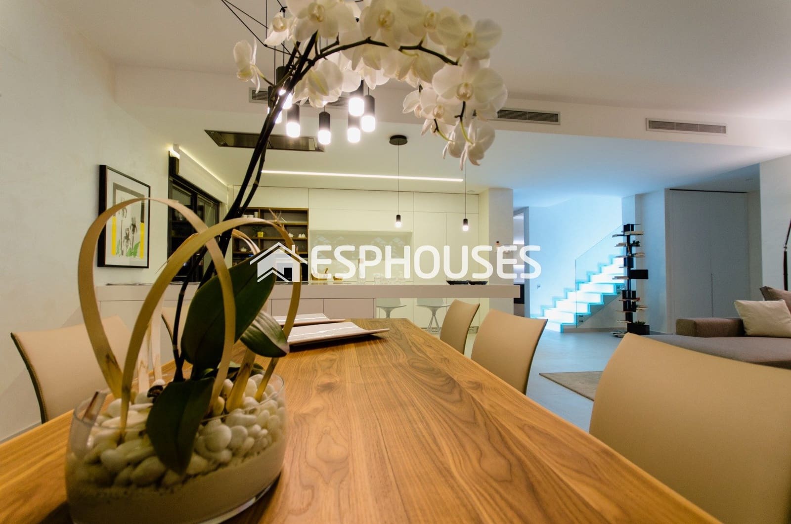 4 bedroom Villa for sale in Orihuela Costa with pool - € 1,195,000 (Ref: 9955340)
