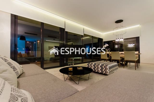 4 soveværelse Villa til salg i Campoamor, Orihuela med swimmingpool - € 1.195.000 (Ref: 9955340)