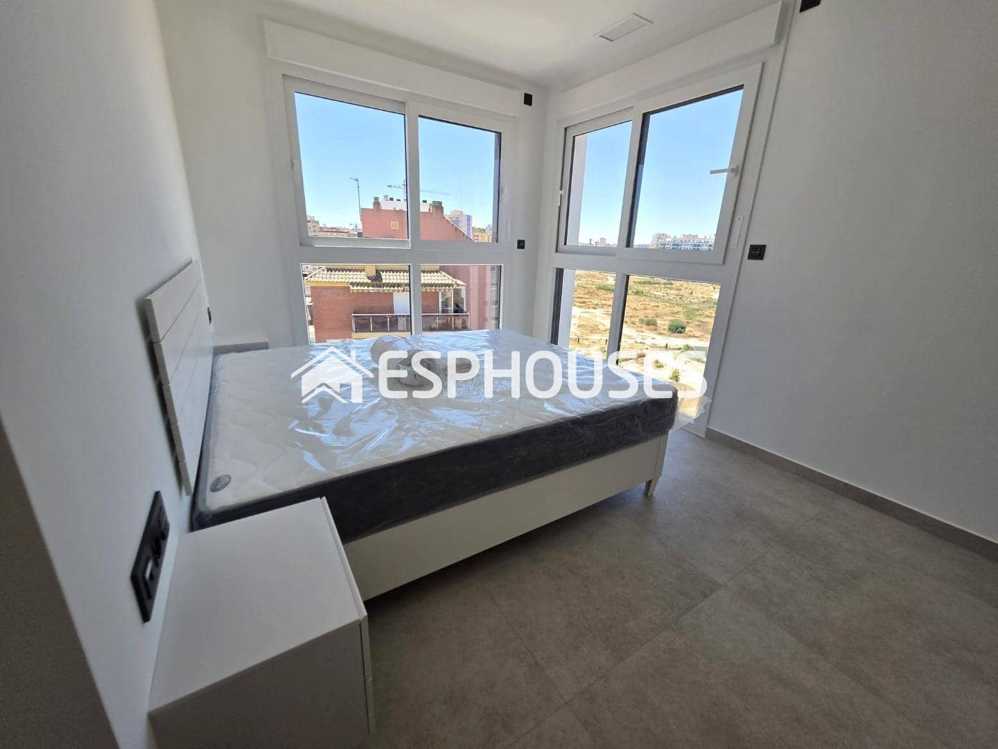 3 bedroom Apartment for sale in Guardamar del Segura with pool garage - € 498,000 (Ref: 9955341)