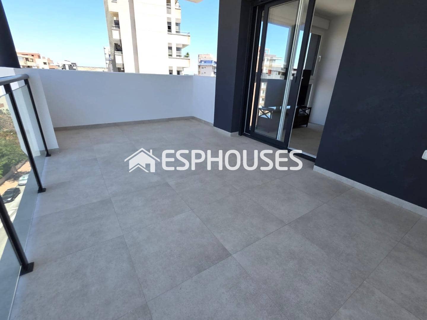 3 bedroom Apartment for sale in Guardamar del Segura with pool garage - € 498,000 (Ref: 9955341)
