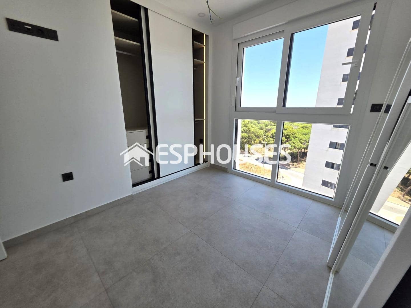 3 bedroom Apartment for sale in Guardamar del Segura with pool garage - € 498,000 (Ref: 9955341)