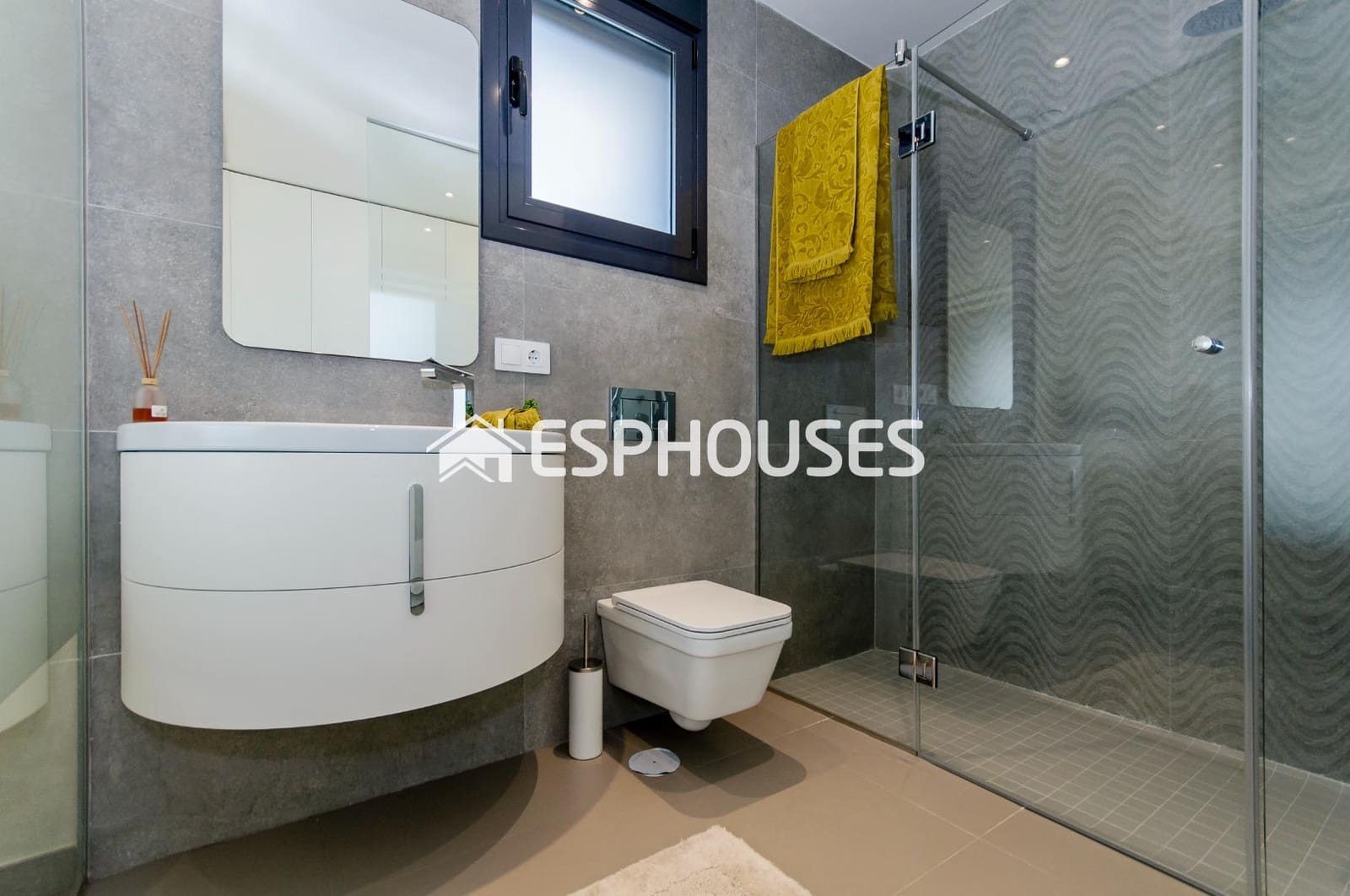 3 bedroom Villa for sale in Orihuela Costa with pool garage - € 1,195,000 (Ref: 9955344)
