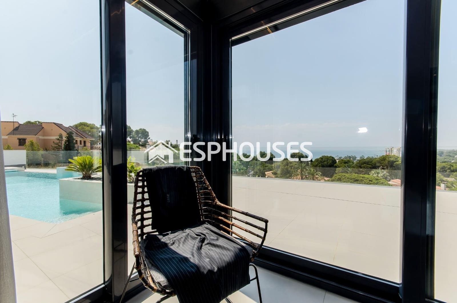 3 bedroom Villa for sale in Orihuela Costa with pool garage - € 1,195,000 (Ref: 9955344)