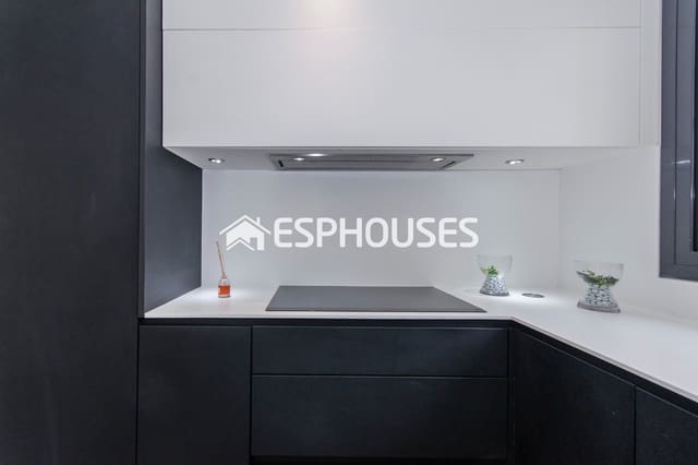 3 soveværelse Villa til salg i Campoamor, Orihuela med swimmingpool - € 1.195.000 (Ref: 9955344)