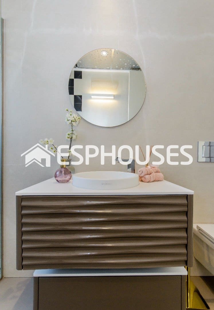 3 bedroom Villa for sale in Orihuela Costa with pool - € 1,195,000 (Ref: 9955344)