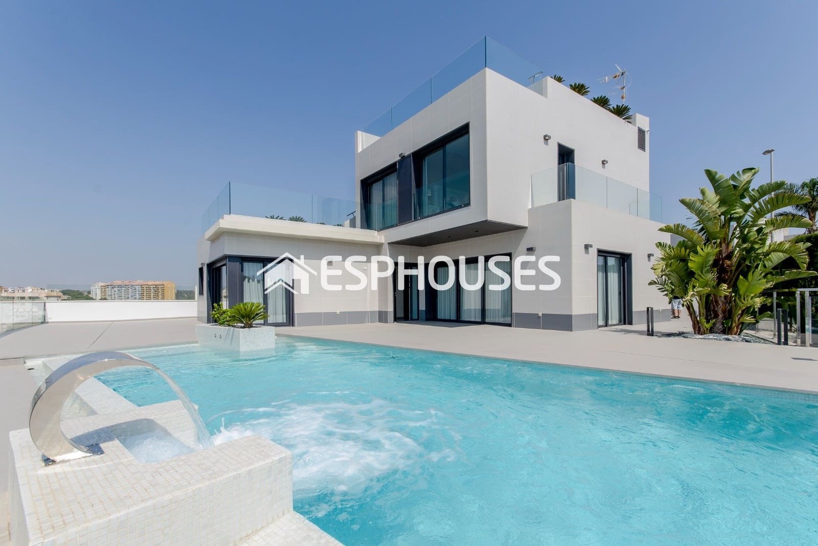 3 bedroom Villa for sale in Orihuela Costa with pool - € 1,195,000 (Ref: 9955344)