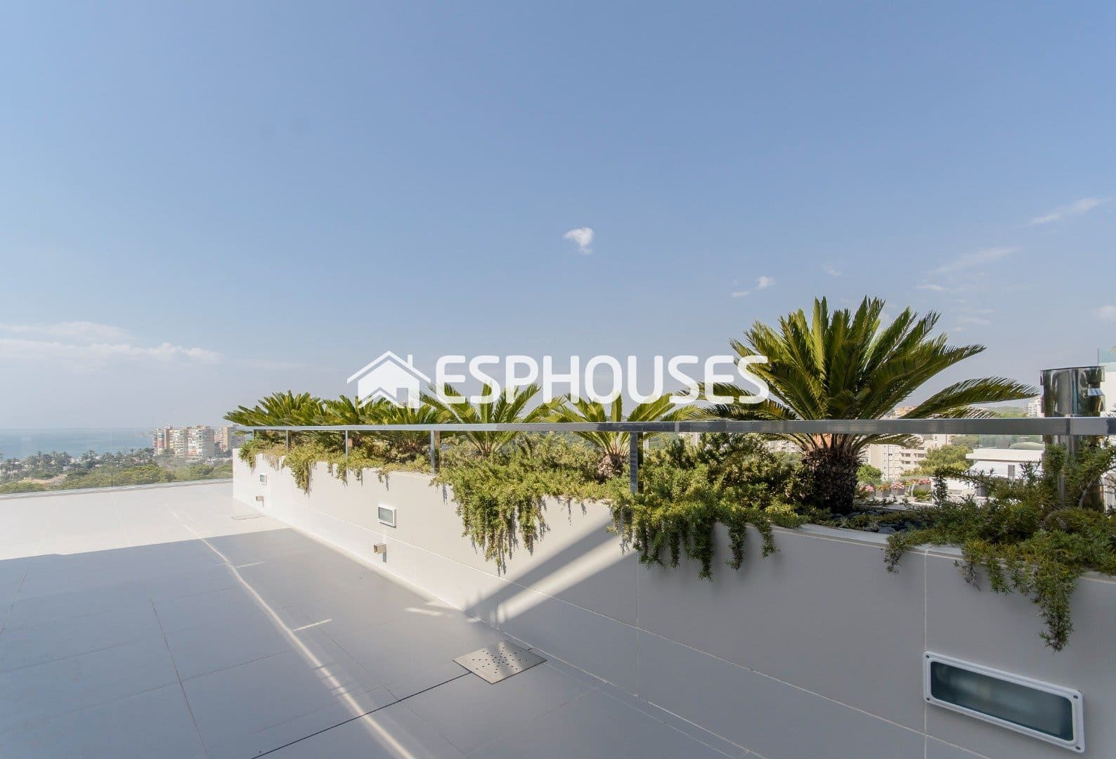 3 bedroom Villa for sale in Orihuela Costa with pool - € 1,195,000 (Ref: 9955344)