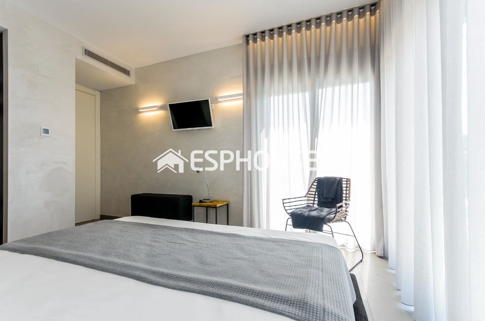 3 bedroom Villa for sale in Orihuela Costa with pool - € 1,195,000 (Ref: 9955344)