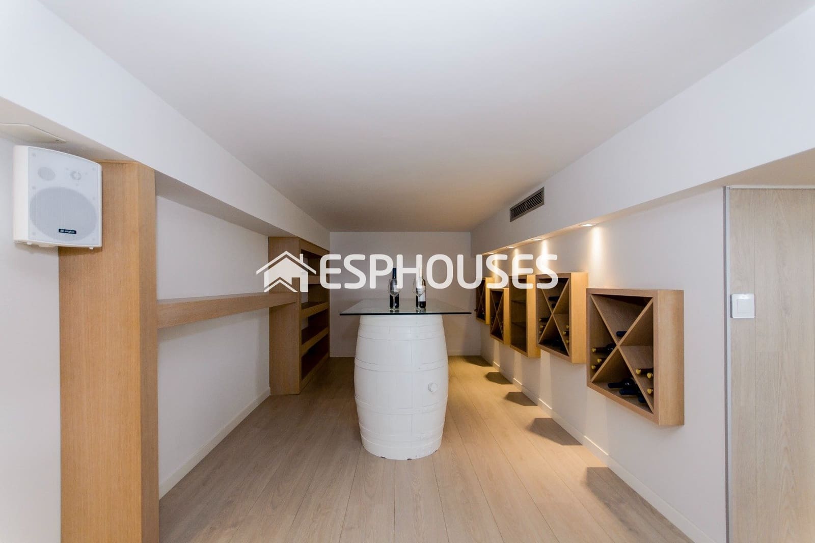 3 bedroom Villa for sale in Orihuela Costa with pool - € 1,195,000 (Ref: 9955344)