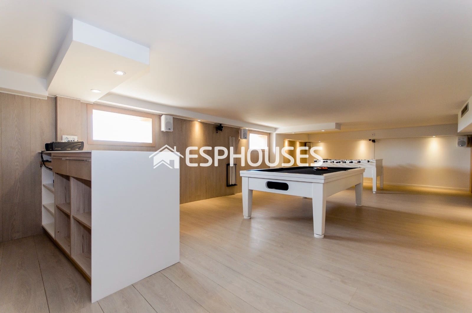 3 bedroom Villa for sale in Orihuela Costa with pool - € 1,195,000 (Ref: 9955344)