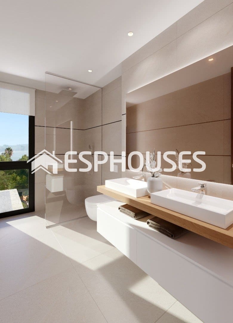 4 bedroom Villa for sale in Finestrat with pool - € 2,195,000 (Ref: 9973917)