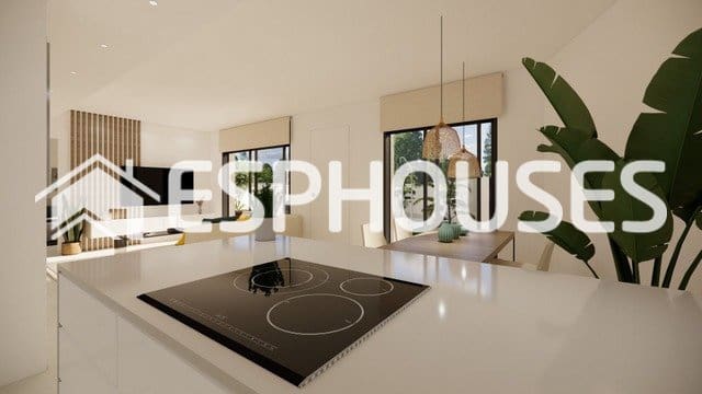 Chalet de 3 habitaciones en San Fulgencio en venta con piscina garaje - 355.000 € (Ref: 9973924)