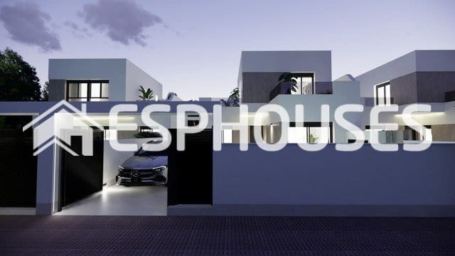 Chalet de 3 habitaciones en San Fulgencio en venta con piscina garaje - 355.000 € (Ref: 9973924)