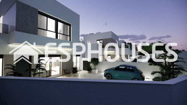 Chalet de 3 habitaciones en San Fulgencio en venta con piscina garaje - 355.000 € (Ref: 9973924)
