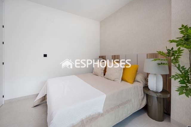 2 soveværelse Lejlighed til salg i Puerto Deportivo, Guardamar del Segura med swimmingpool - € 265.000 (Ref: 9973944)