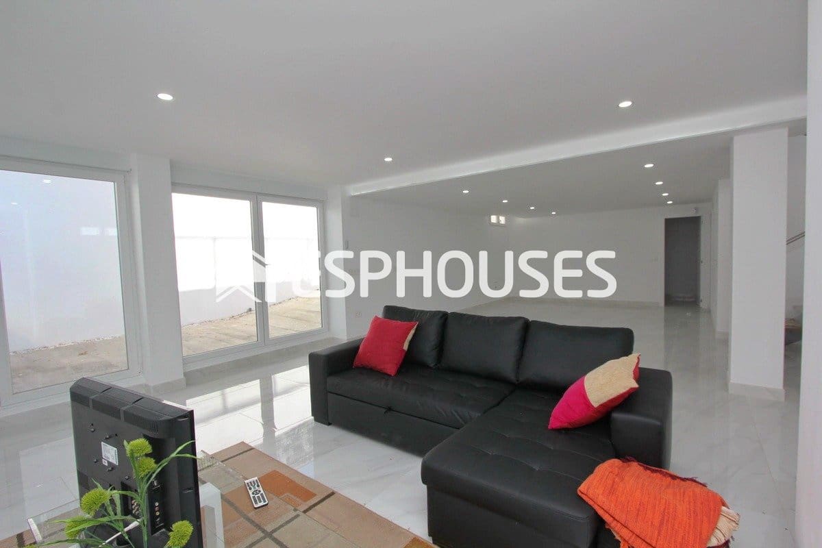 4 quarto Moradia para venda em La Nucia com piscina garagem - 580 000 € (Ref: 9987142)