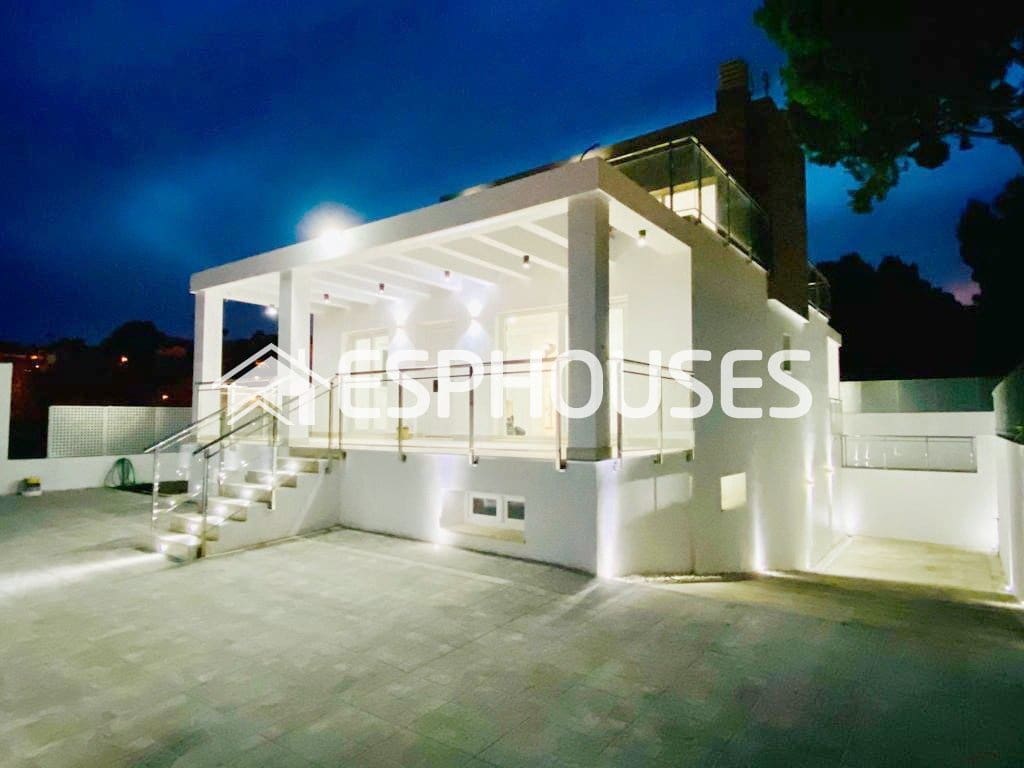 4 quarto Moradia para venda em La Nucia com piscina garagem - 580 000 € (Ref: 9987142)