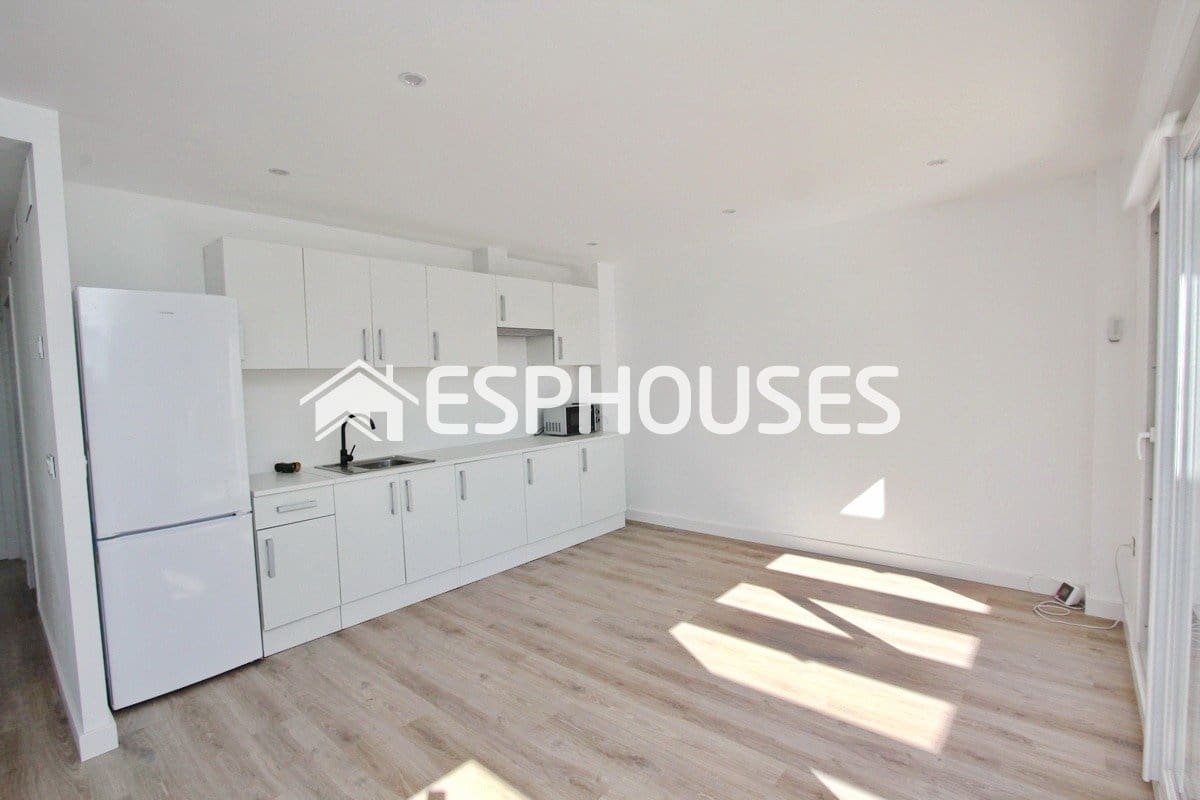 4 quarto Moradia para venda em La Nucia com piscina garagem - 580 000 € (Ref: 9987142)